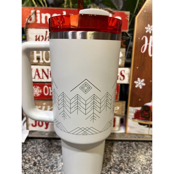 Stanley Halloween Winterscape Quencher H2.0 FlowState Tumbler 40 OZ Limited - Picture 5 of 6